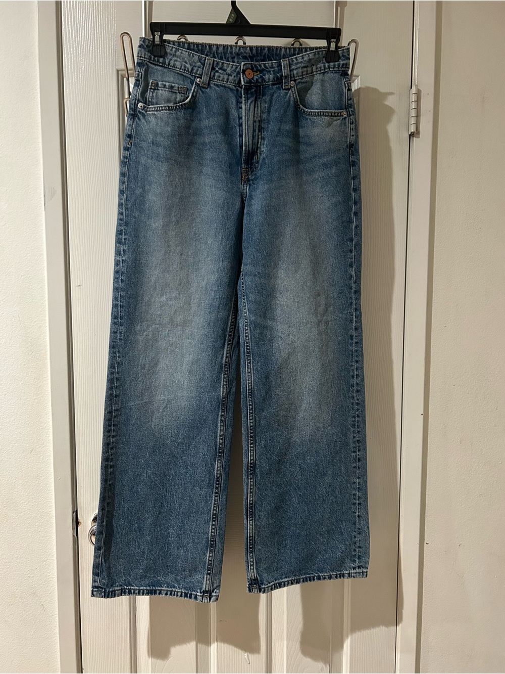 H&M Women's Light Blue Relaxed Denim Jeans